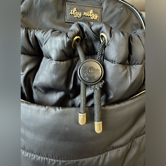Itzy Ritzy Dream Backpack™ Diaper Bag - Picture 7 of 7